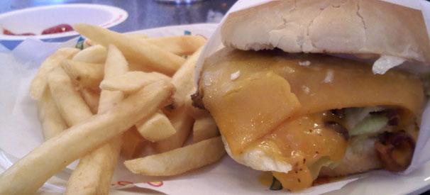 The mood matches the jazzy décor at all times inside Johnny Rockets at the Aventura Mall -- fun, festive and frenetic.