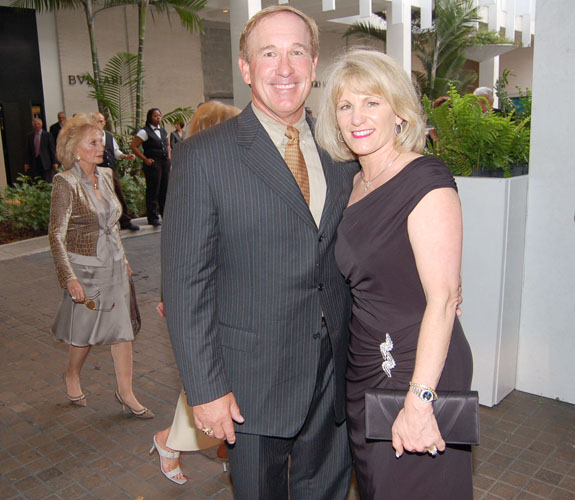 Ex-Major League catcher Gary Carter, a member of the 1986 World Champion New York Mets, and his wife, Sandy, at Destination Fashion in Bal Harbour.