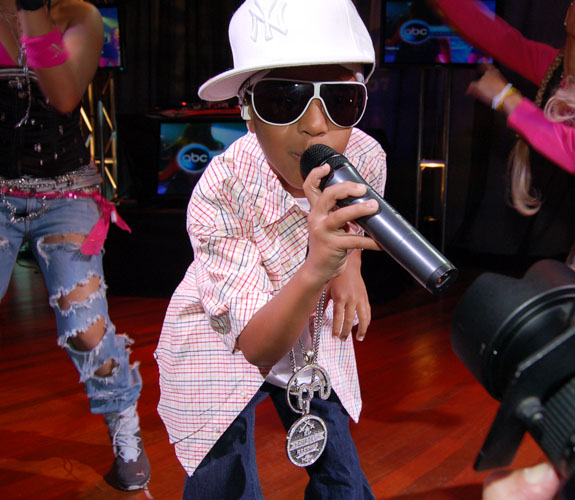 Miguelito performs for guests at the official Latin Billboard Awards Pre-Party at The Fifth nightclub on Miami Beach.