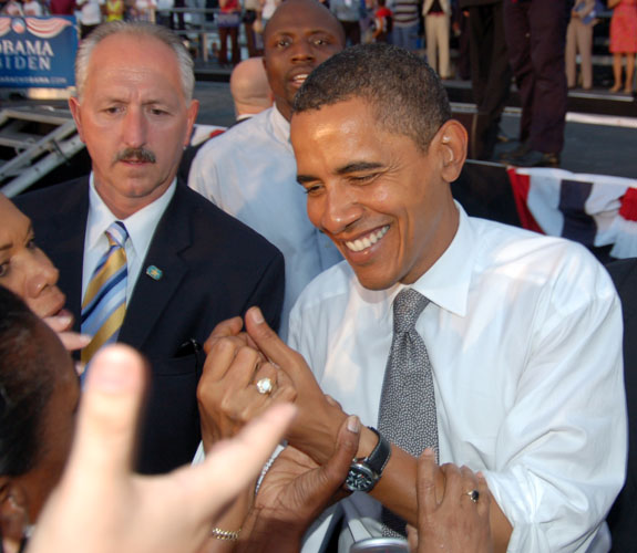 Illinois junior senator Barack H. Obama thanks supporters after a stump speech at Bicentennial Park in downtown Miami.